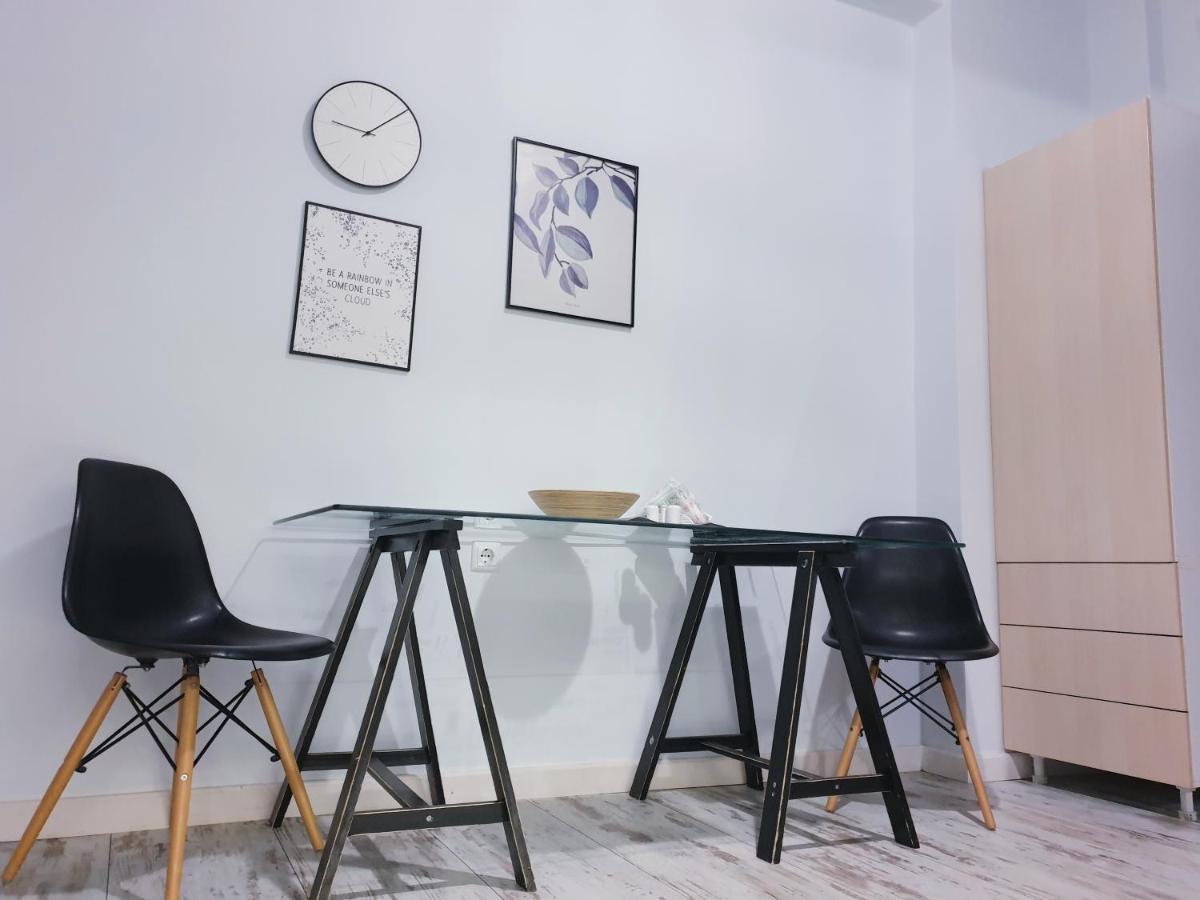 Anastasis Garden Room 卡拉马塔 外观 照片